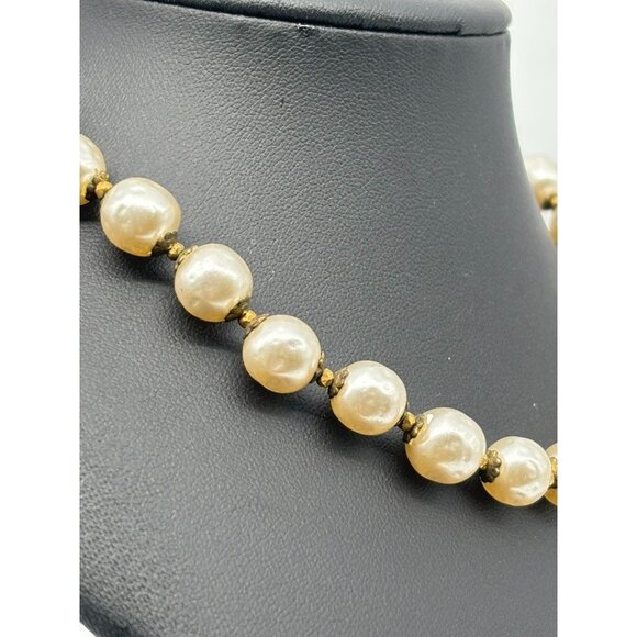 Vintage Miriam Haskell Baroque-Style Faux Pearl Choker-Necklace, Cluster Clasp - Picture 2 of 13